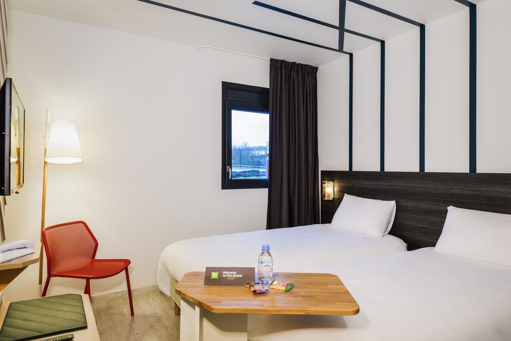 Standard Double Room,399682467:JPEG